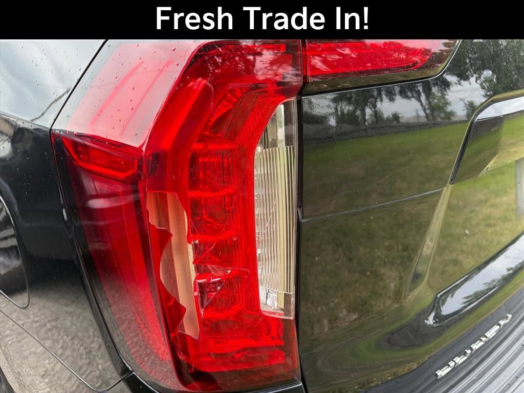 Used 2021 GMC Yukon XL Denali w/ Denali Premium Package image 11