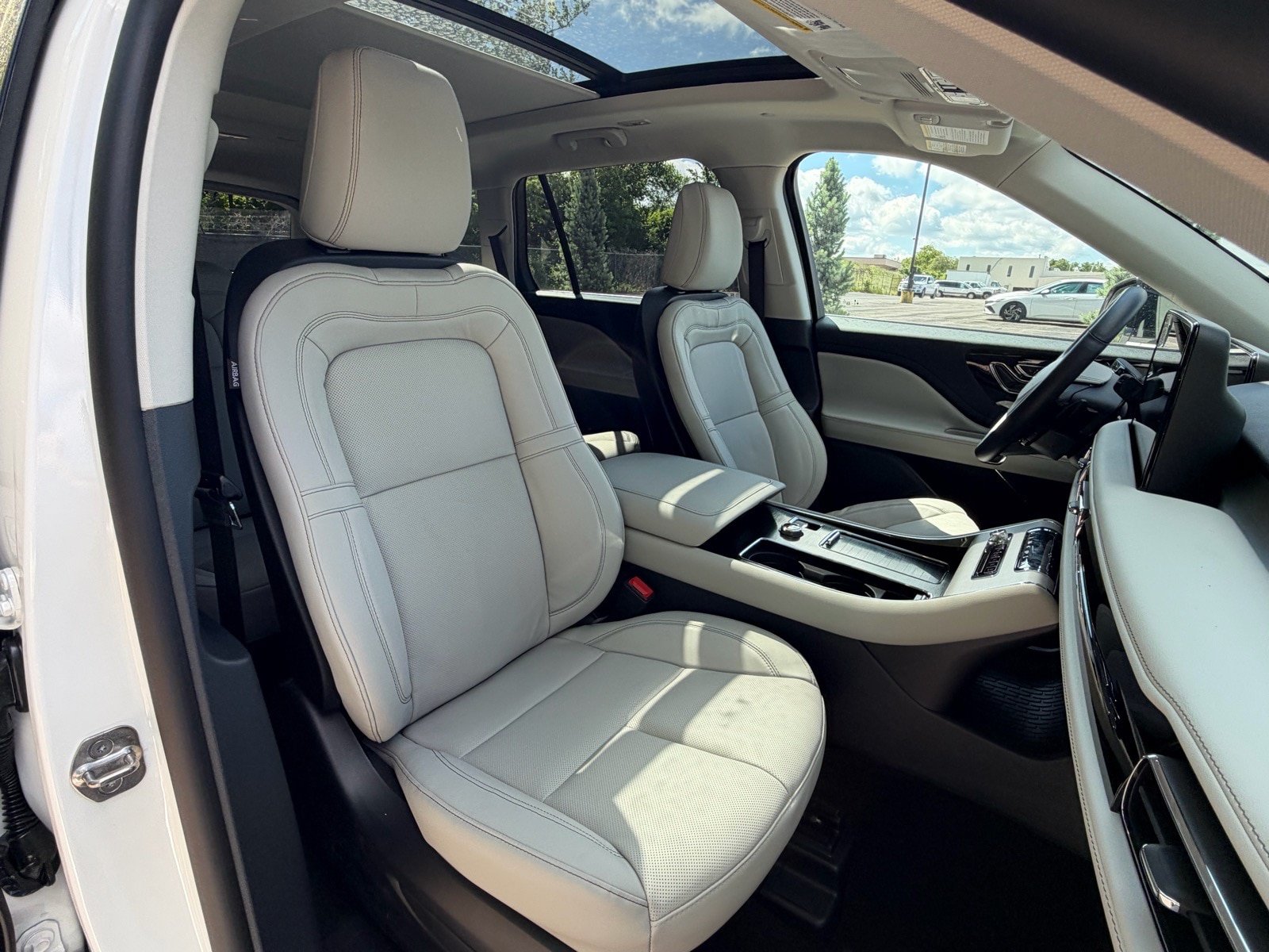 New 2026 Lincoln Aviator Reserve AWD/4WD image 12