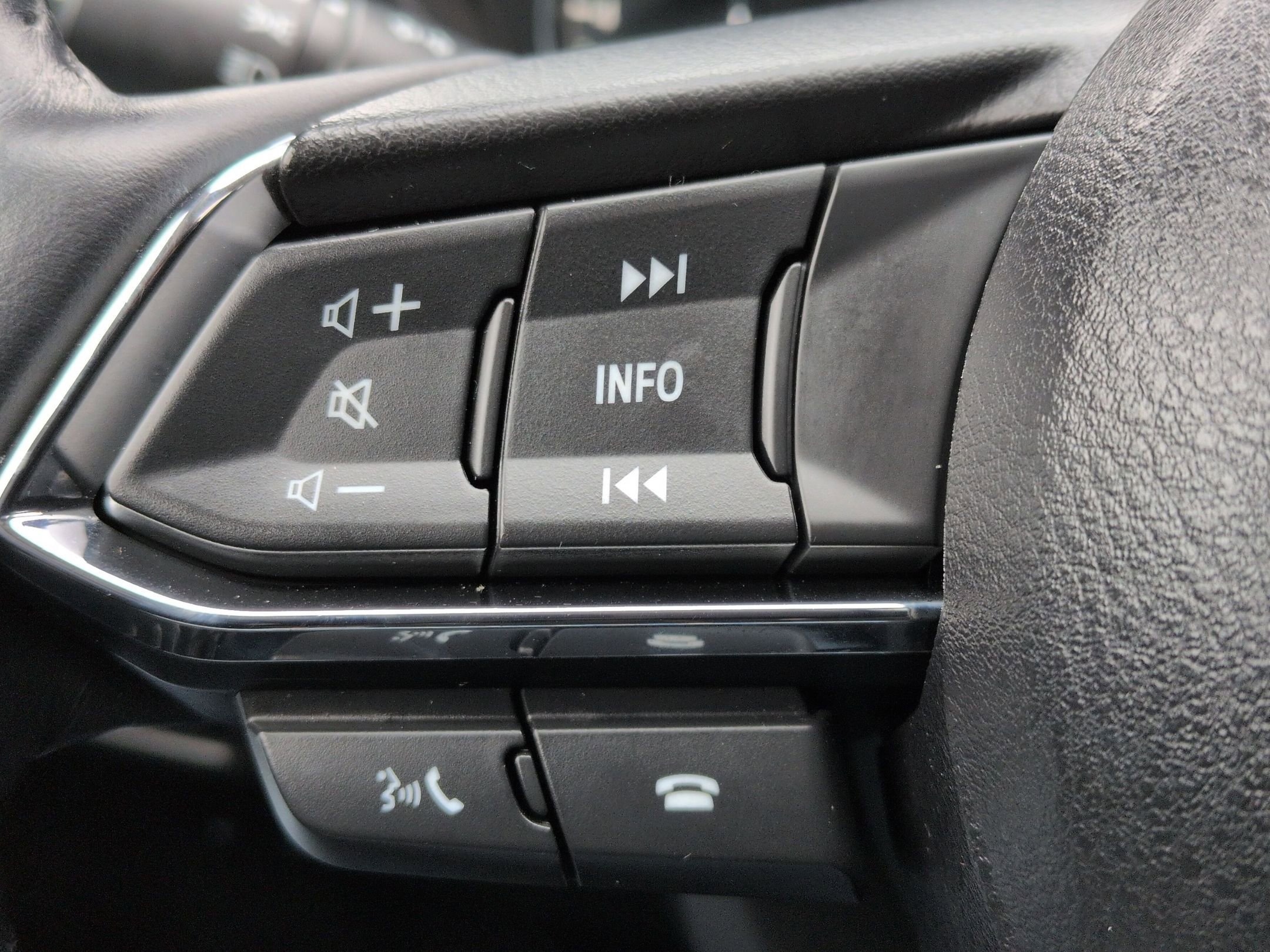 Used 2023 MAZDA CX-5 AWD 2.5 S w/ Premium Package image 14