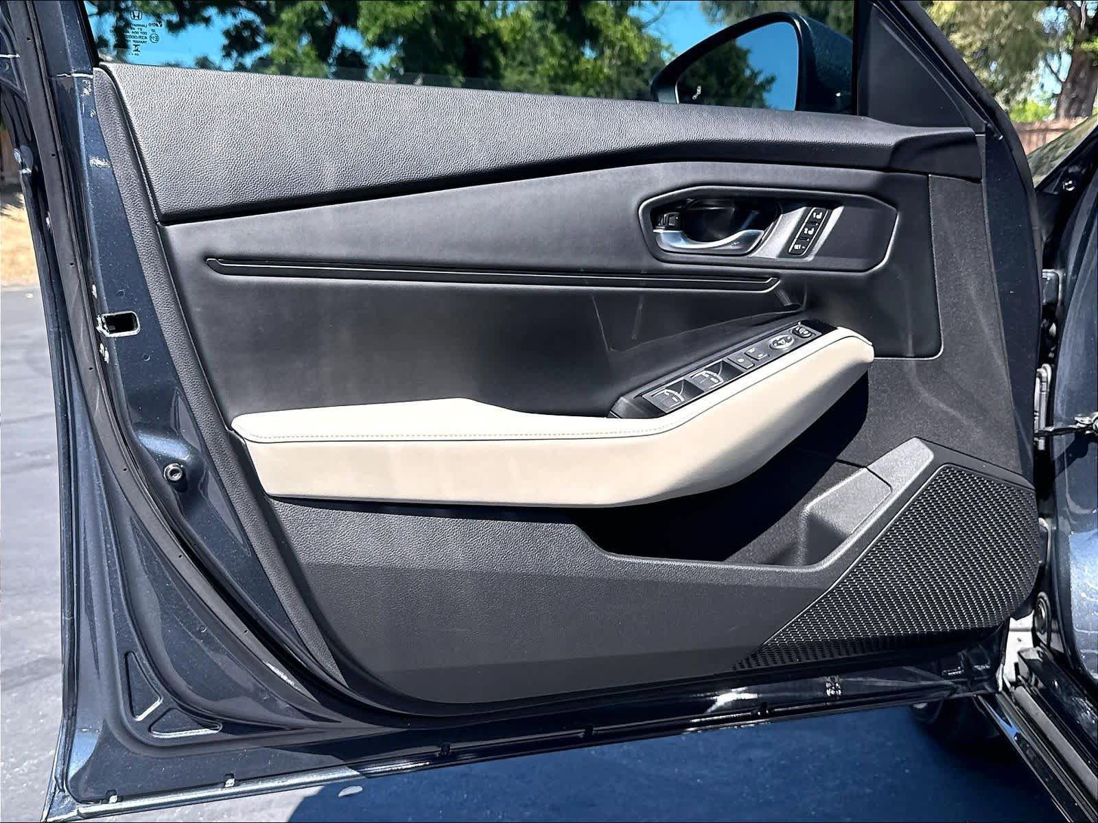 Used 2025 Honda Accord Touring image 26