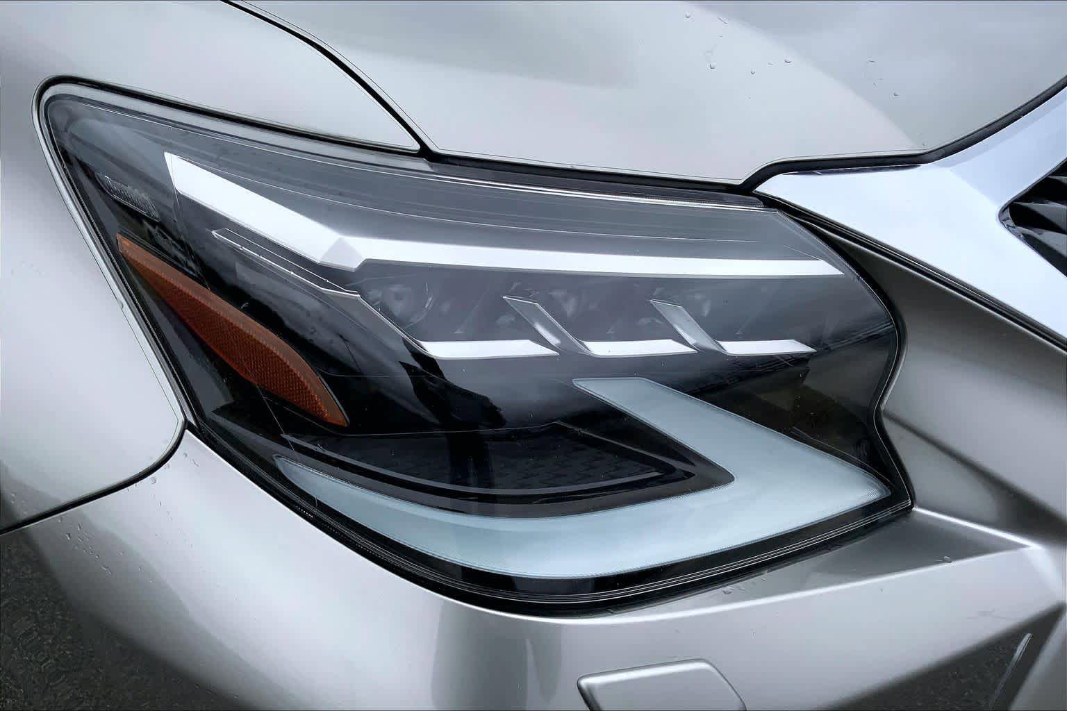 Used 2022 Lexus GX 460 Premium w/ Accessory Package AWD/4WD image 27