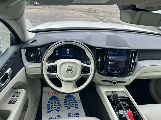 Used 2023 Volvo XC60 B5 Plus AWD/4WD image 19