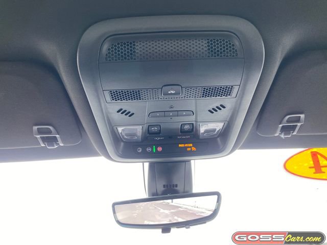 Used 2024 Cadillac XT6 Sport w/ Technology Package image 16