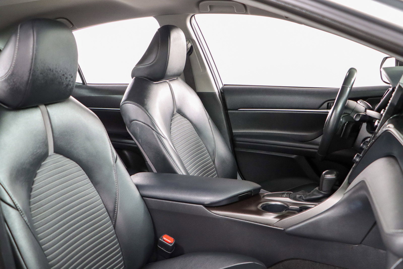 Used 2024 Toyota Camry SE image 26