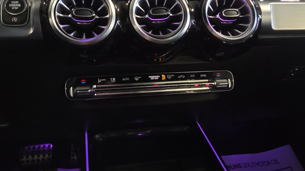 Used 2022 Mercedes-Benz GLB 35 AMG 4MATIC image 29