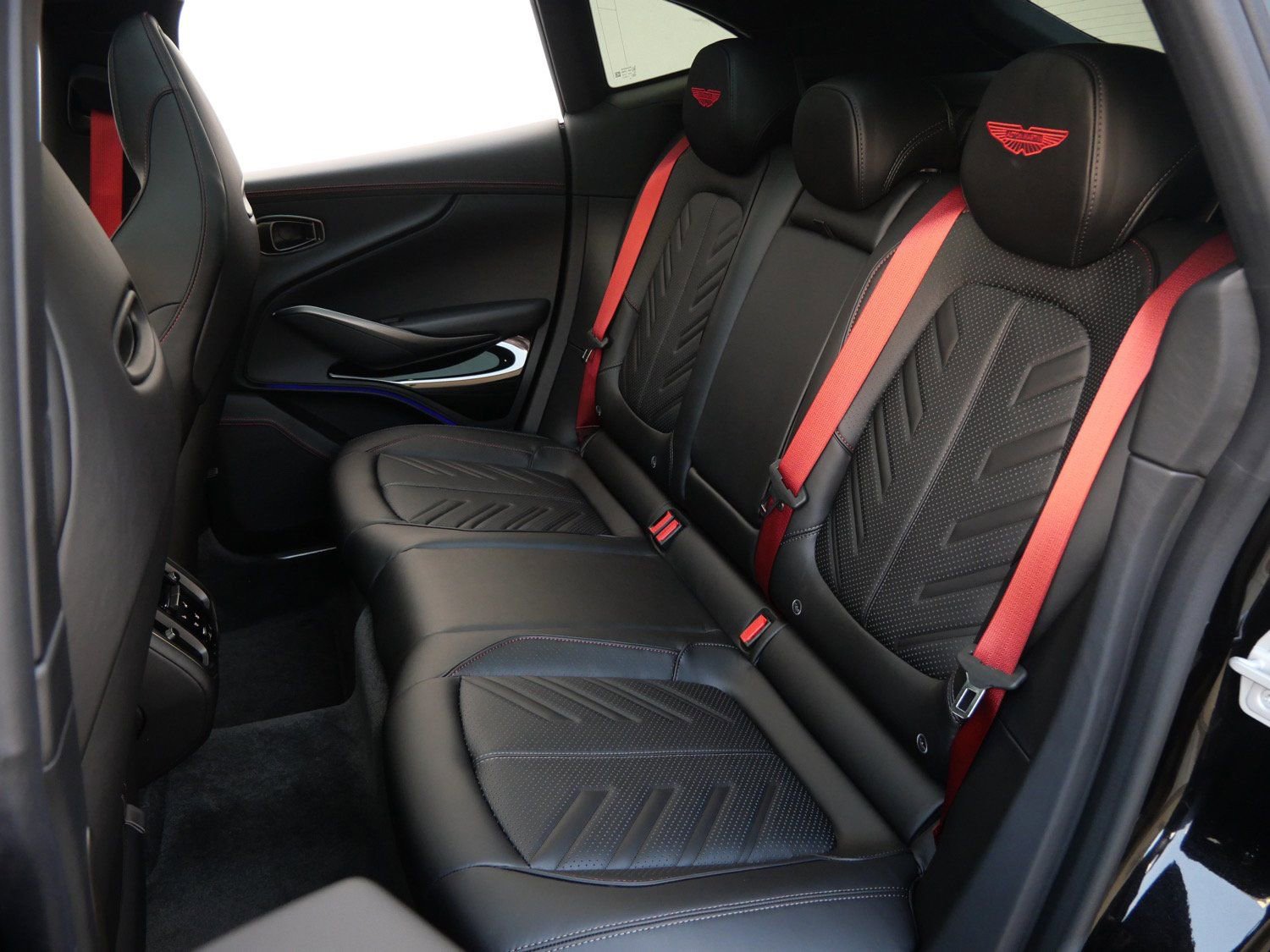 New 2026 Aston Martin DBX S image 22