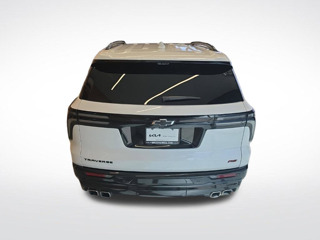 Used 2025 Chevrolet Traverse RS w/ LPO, Floor Liner Package FWD image 14