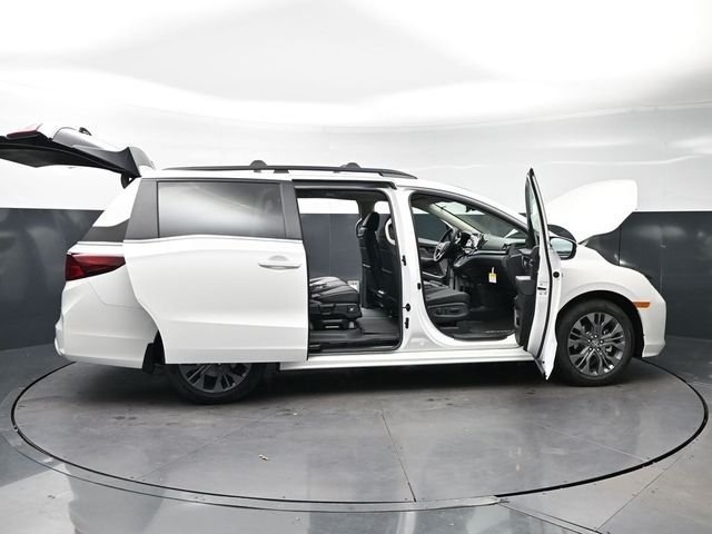 New 2026 Honda Odyssey Touring image 31