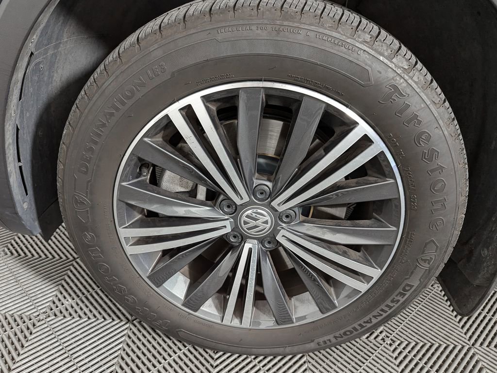 Used 2019 Volkswagen Tiguan SE FWD image 41
