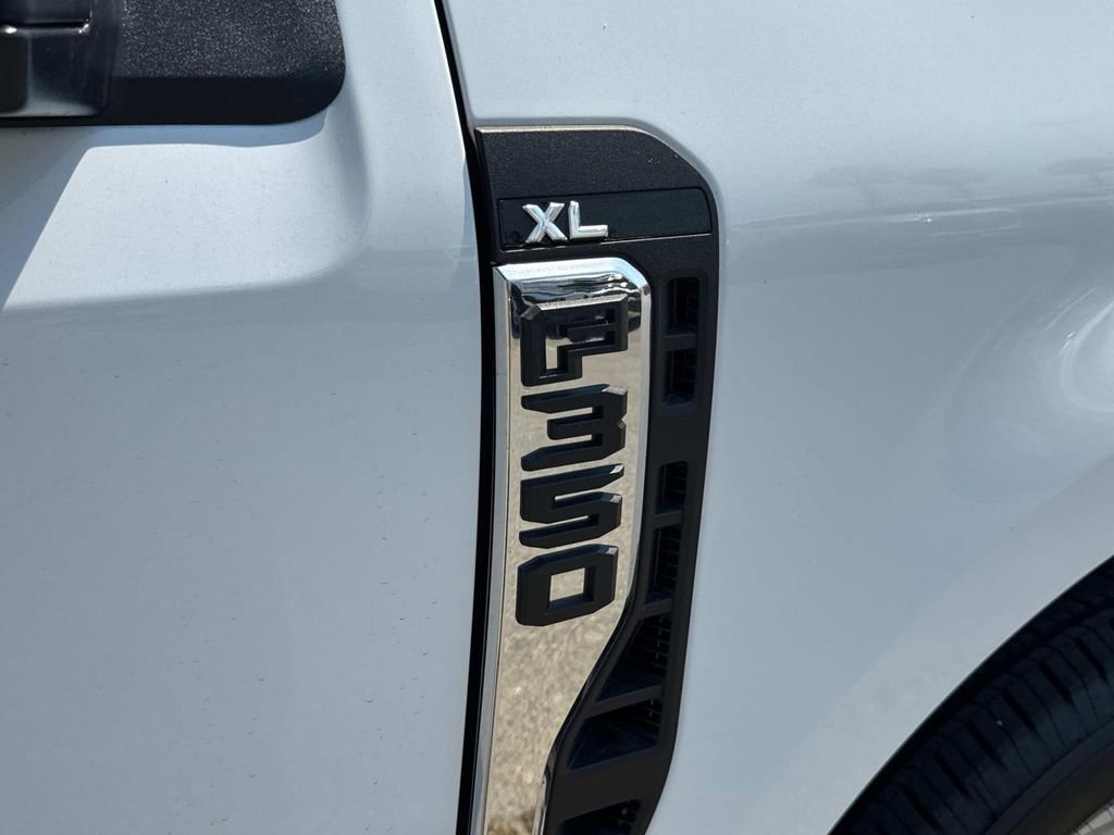 New 2025 Ford F350 XL w/ XL Chrome Package image 18