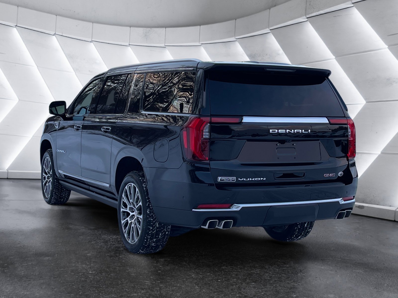 New 2026 GMC Yukon XL Denali w/ Sun & Power Step Package AWD/4WD image 4