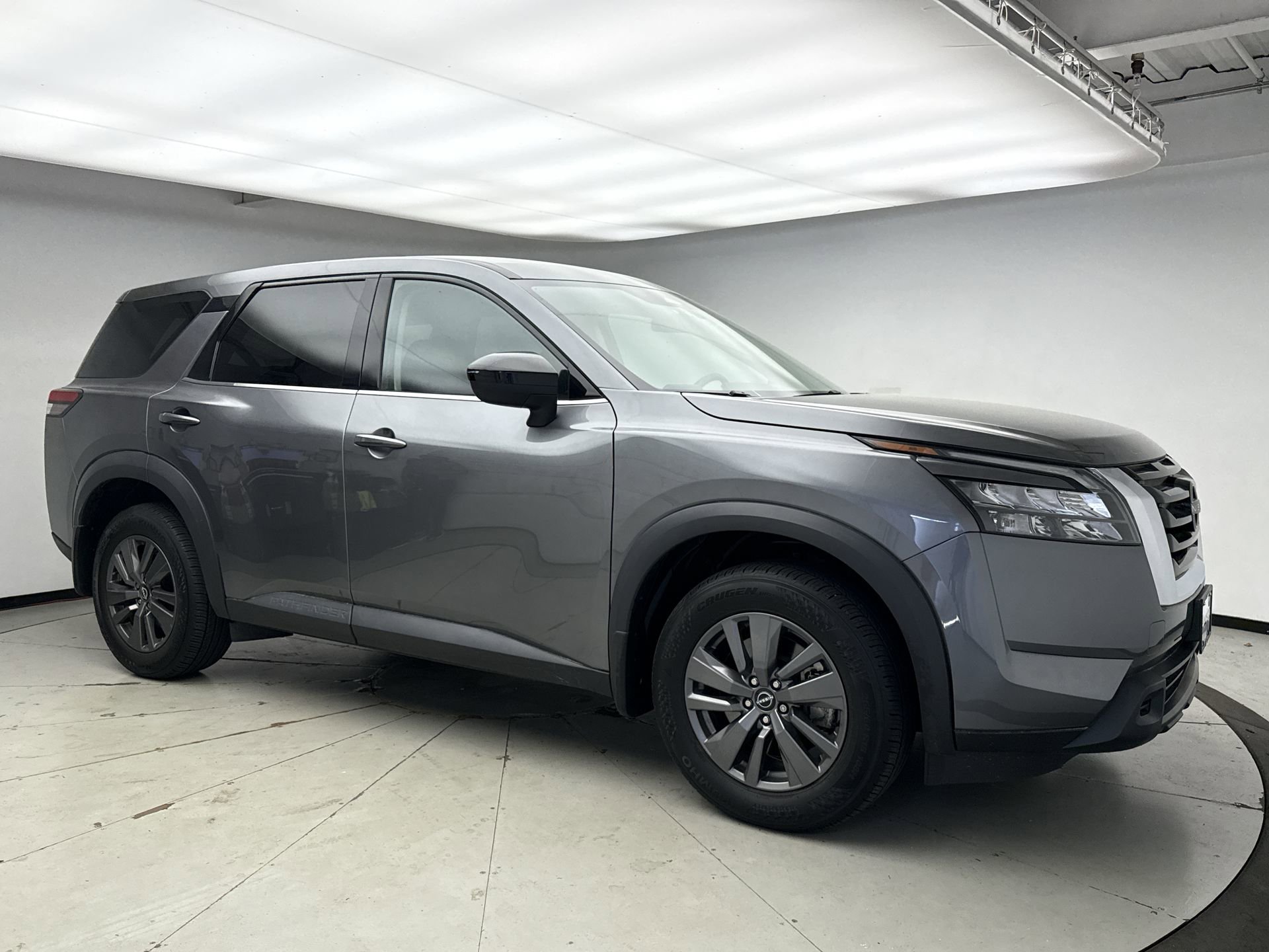 Used 2024 Nissan Pathfinder S AWD/4WD image 7