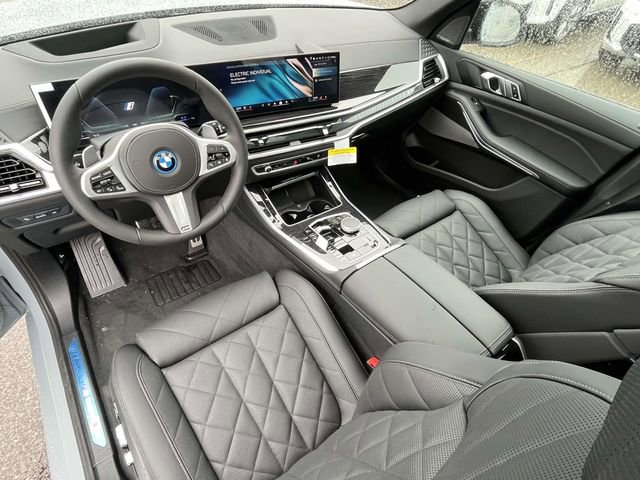 New 2026 BMW X5 xDrive50e image 10