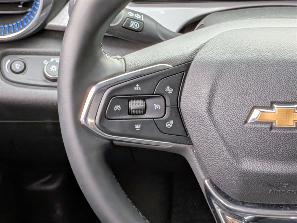 Used 2025 Chevrolet Trax LT w/ LT Convenience Package image 20