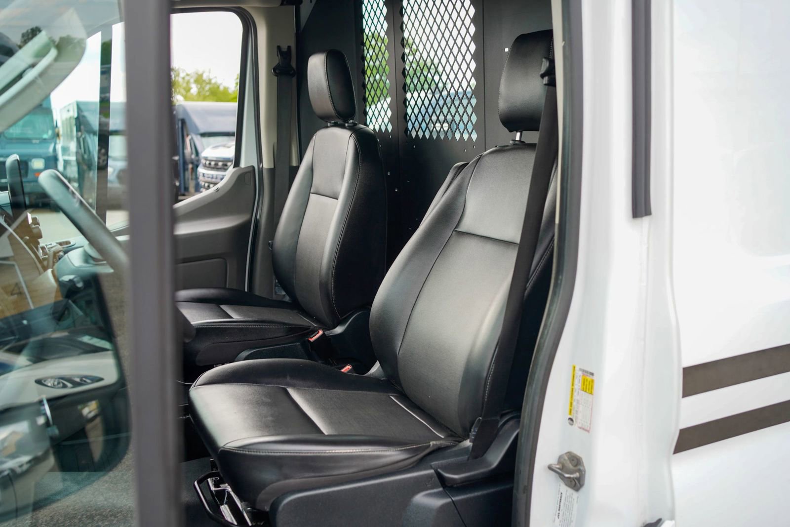 Used 2020 Ford Transit 250 Medium Roof AWD image 19