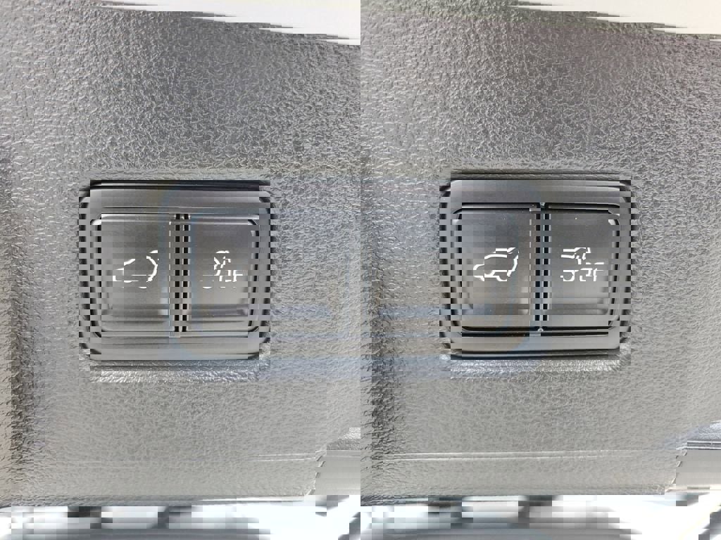 Used 2025 Kia Telluride AWD image 32