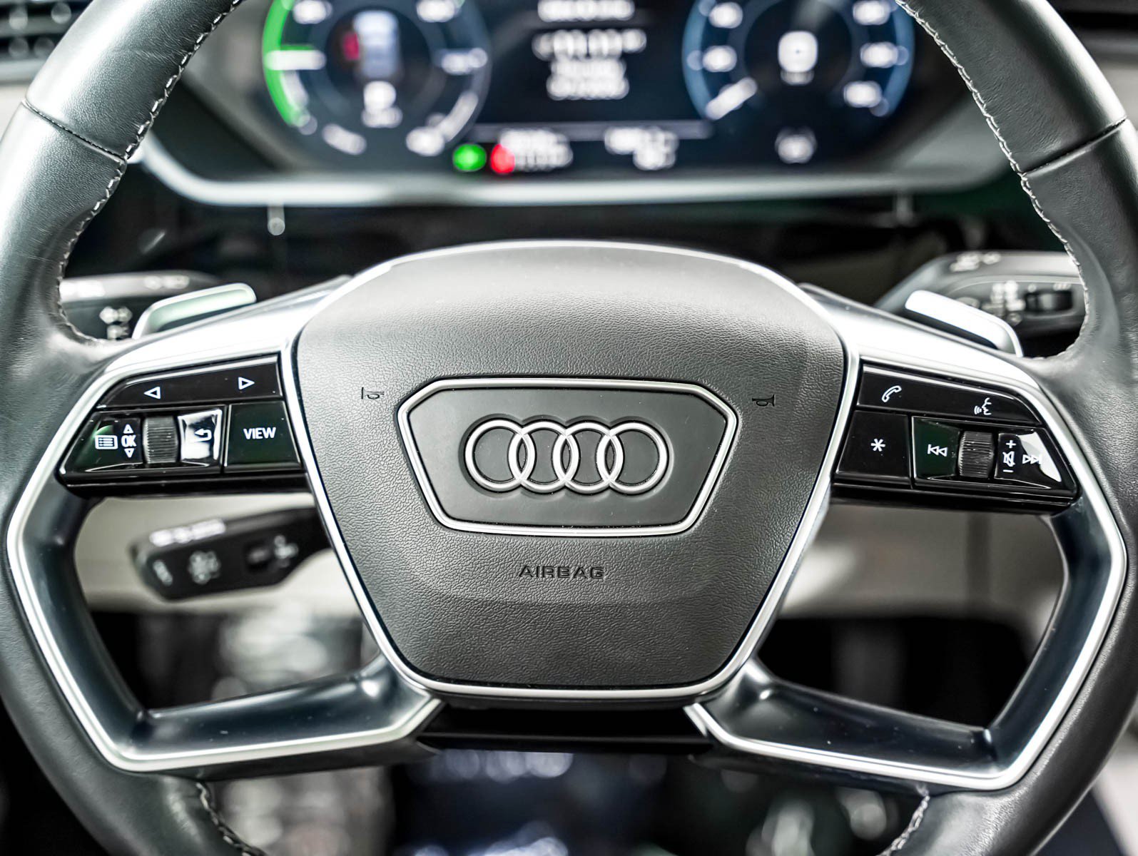 Used 2024 Audi Q8 e-tron Premium Plus w/ Premium Plus Package AWD/4WD image 15