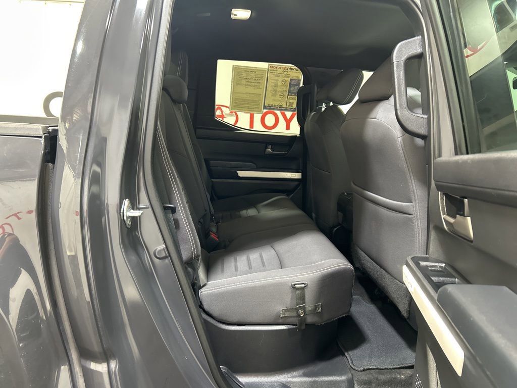 Used 2024 Toyota Tacoma TRD Off-Road image 16