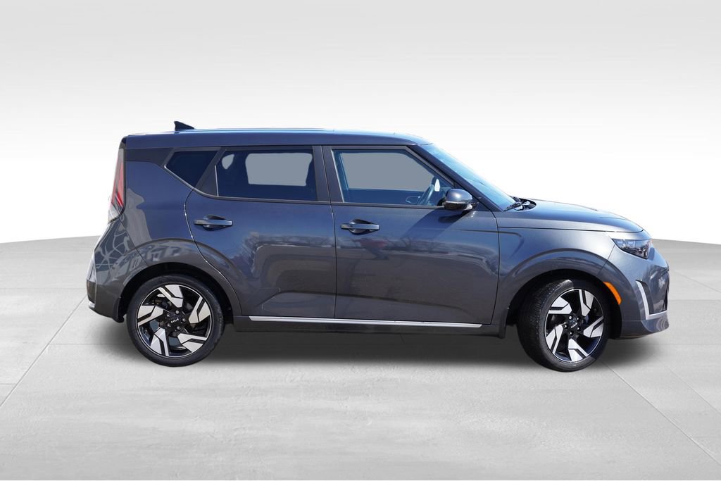 Certified 2023 Kia Soul GT-Line FWD image 3