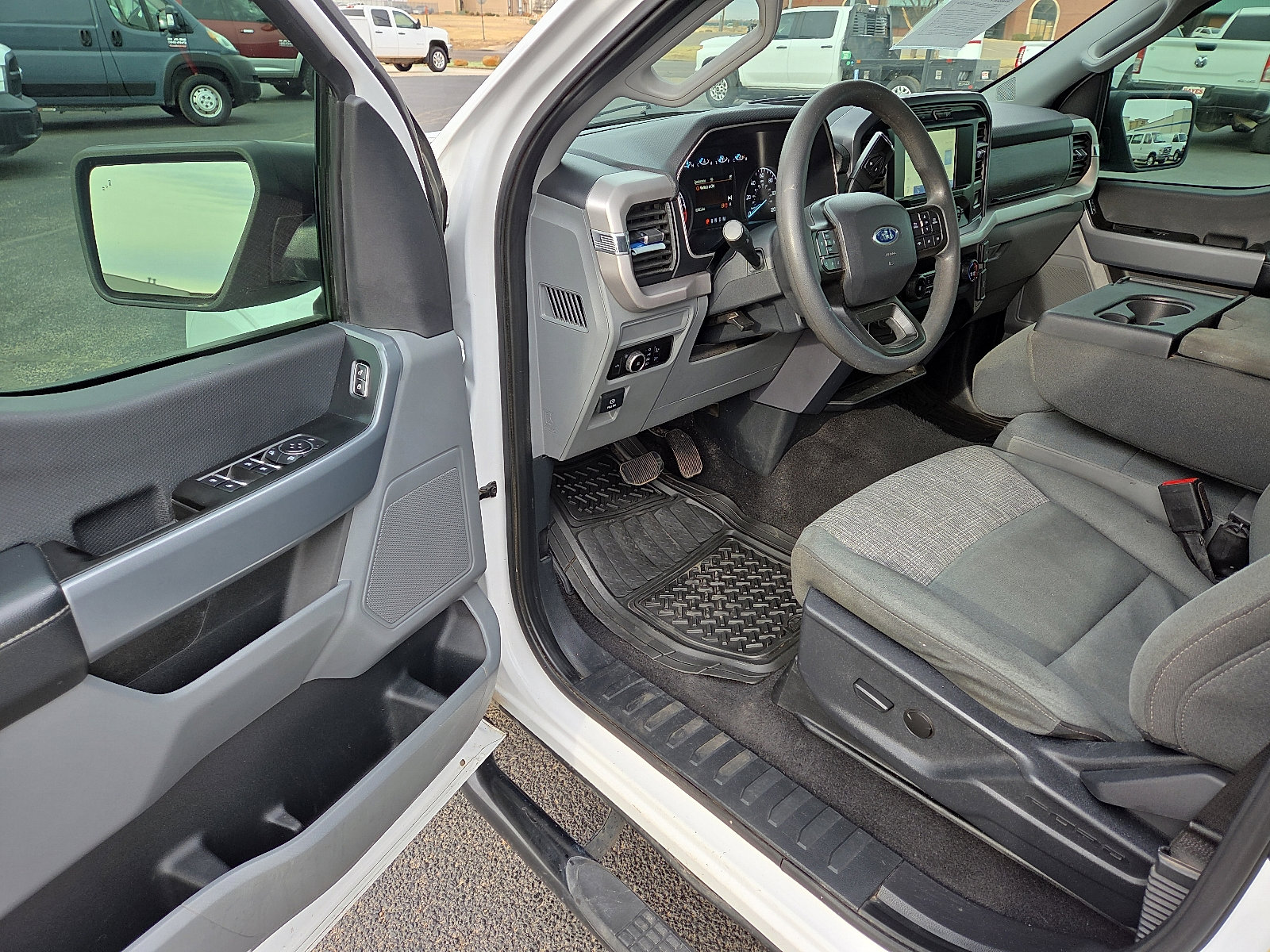 Used 2023 Ford F150 XLT RWD image 12