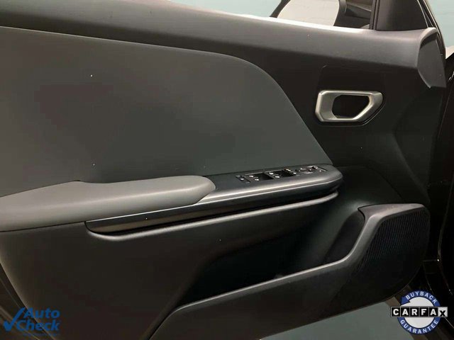 Used 2025 Kia K4 LX image 29