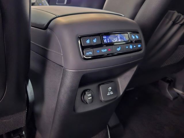 Used 2024 Hyundai Palisade Calligraphy image 16