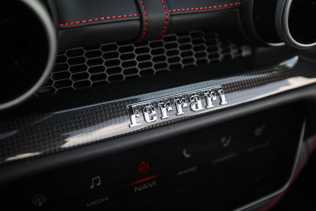 Used 2022 Ferrari Portofino M RWD image 30