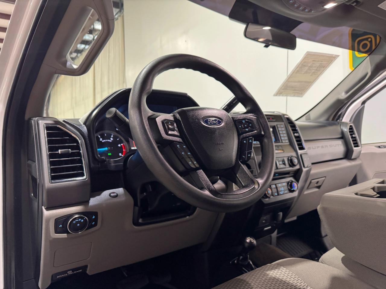 Used 2017 Ford F250 XLT AWD/4WD image 11