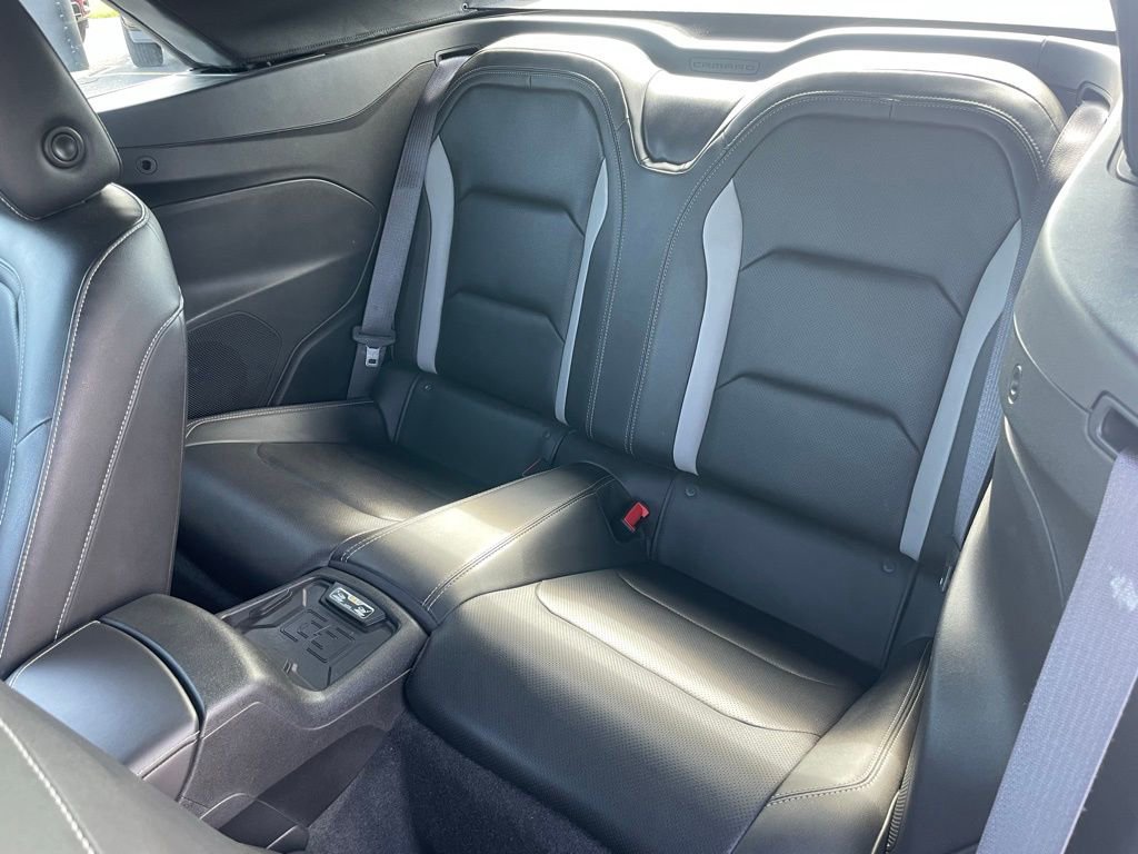 Used 2017 Chevrolet Camaro SS RWD image 10