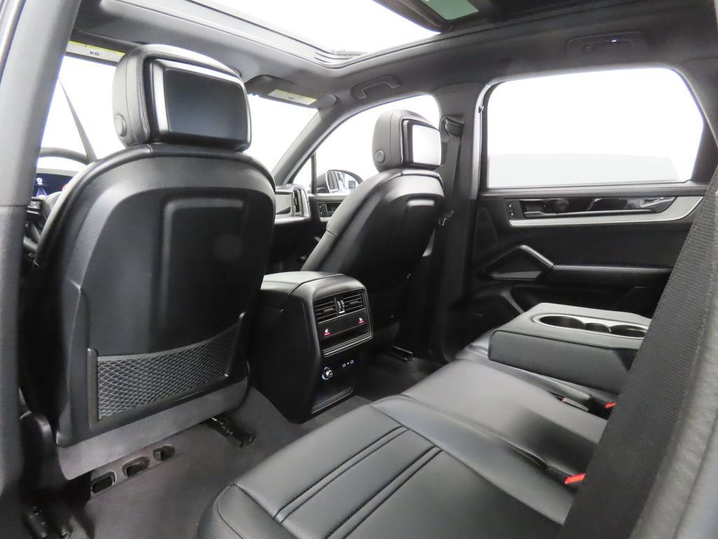 Certified 2026 Porsche Cayenne S AWD/4WD image 45
