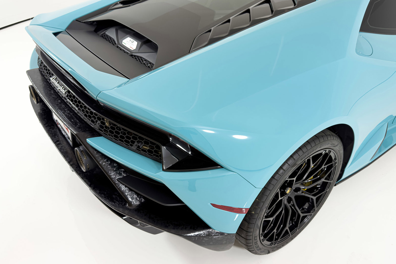 Used 2021 Lamborghini Huracan EVO image 23