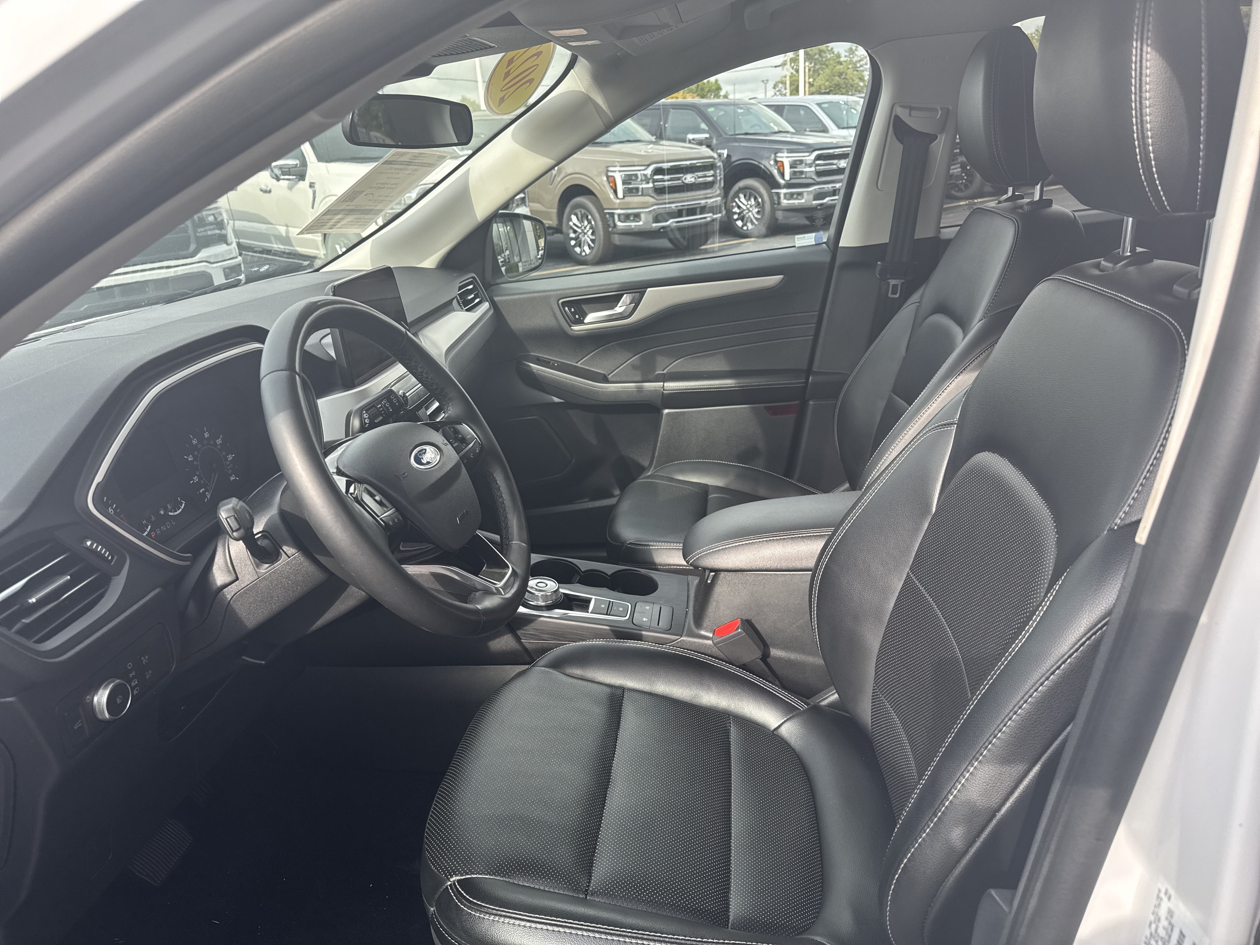 Used 2022 Ford Escape SEL AWD/4WD image 9