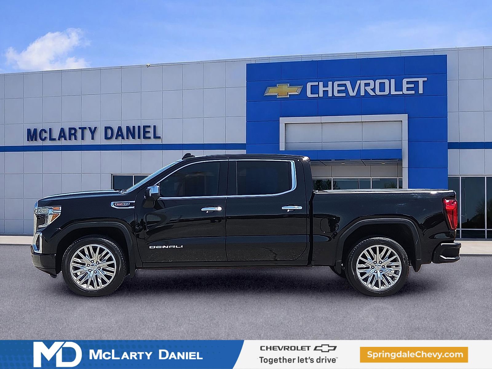 Used 2019 GMC Sierra 1500 Denali w/ Denali Ultimate Package AWD/4WD image 3