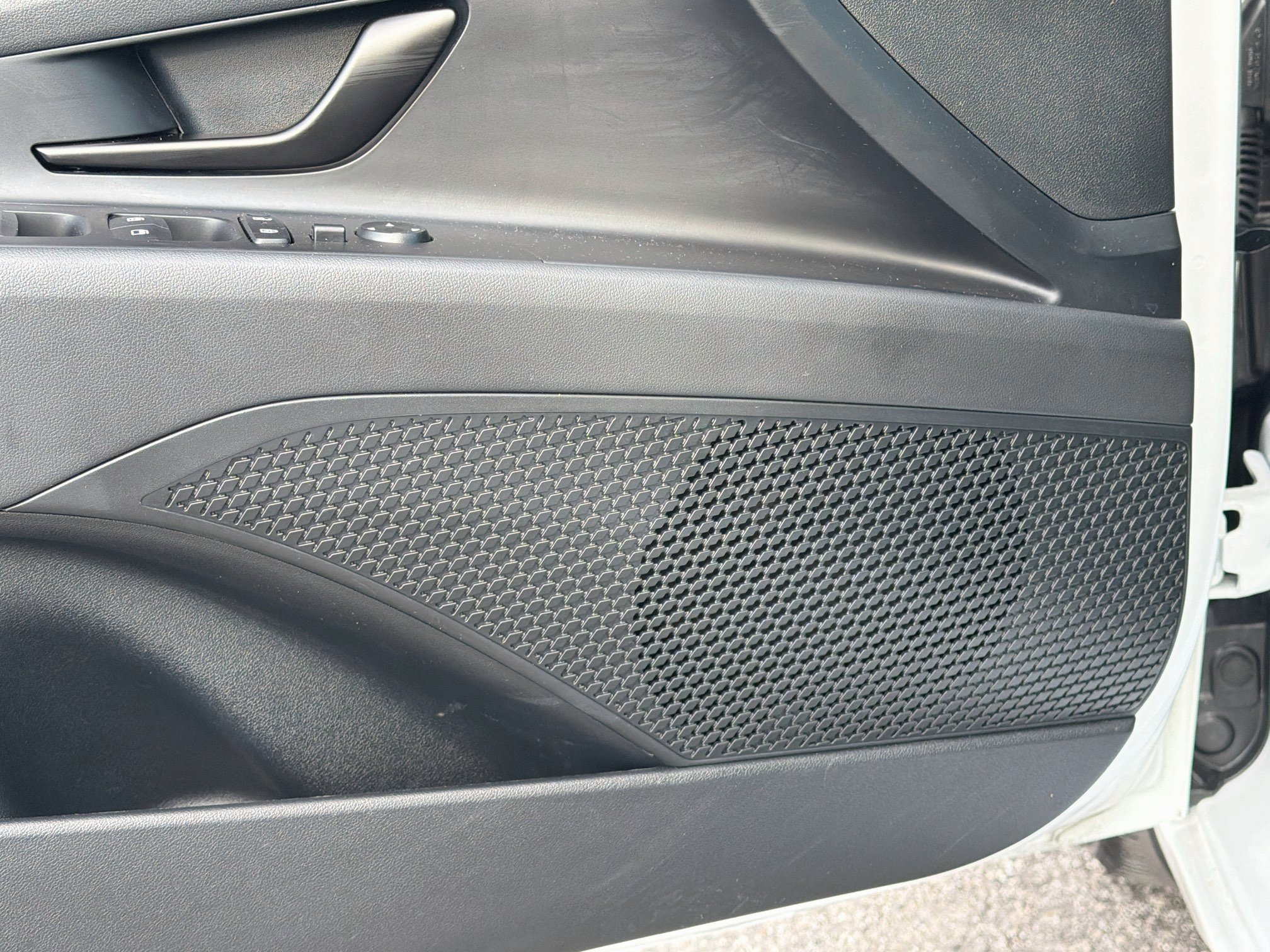 Used 2025 Hyundai Elantra Sport FWD image 22