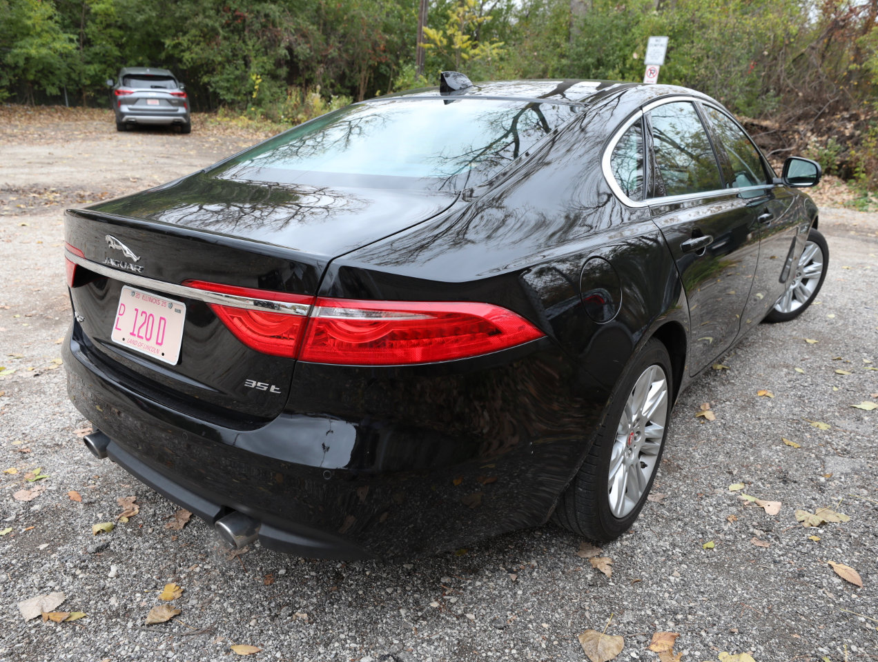 Used 2017 Jaguar XF Premium image 6