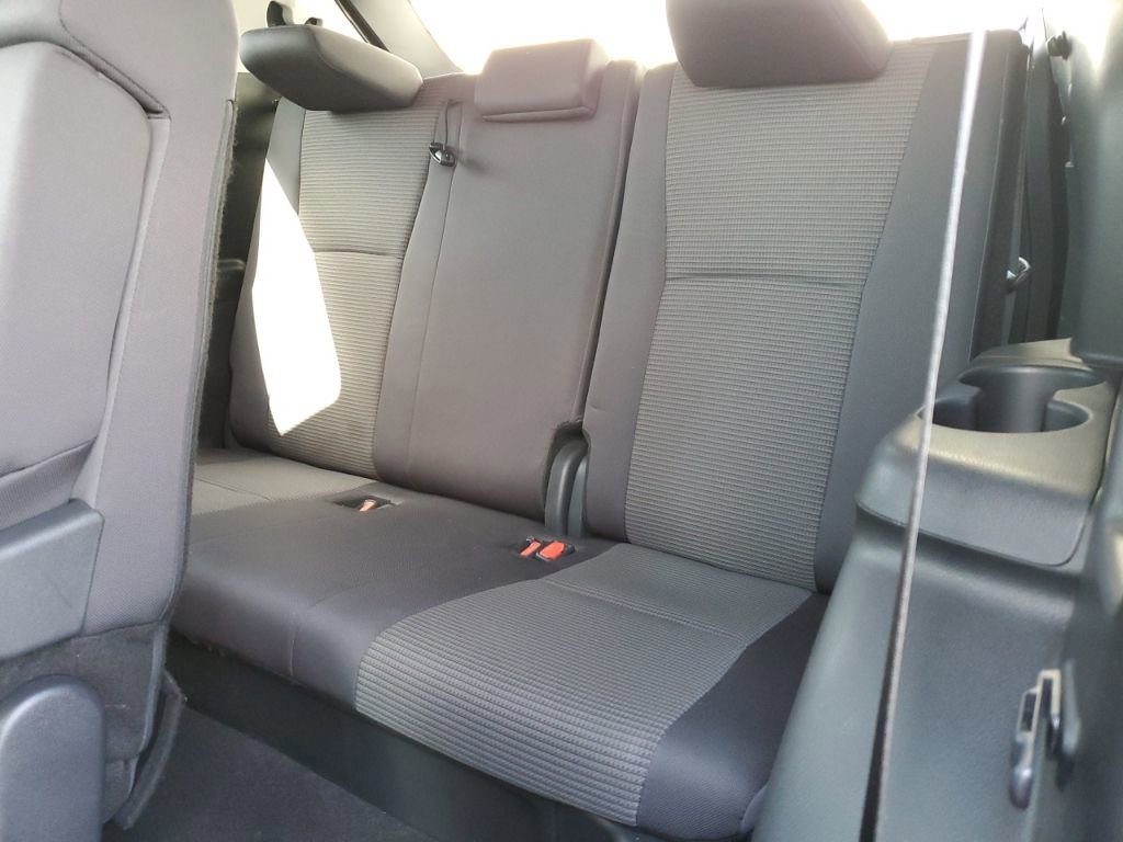 Used 2024 Toyota Highlander LE image 34