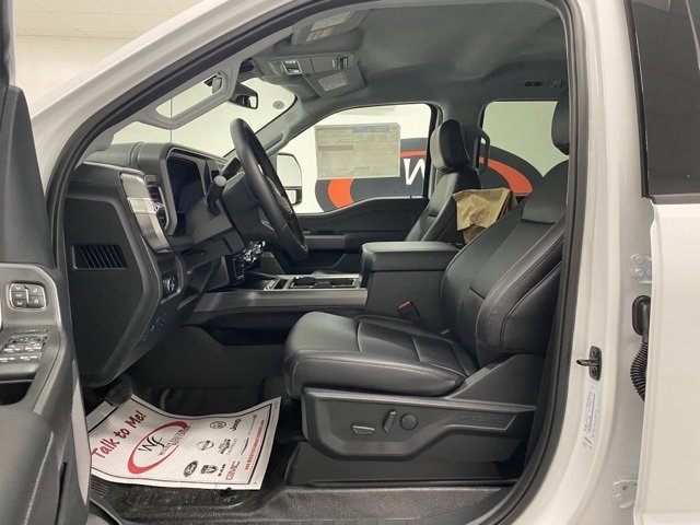 Used 2025 Ford F350 Lariat image 11