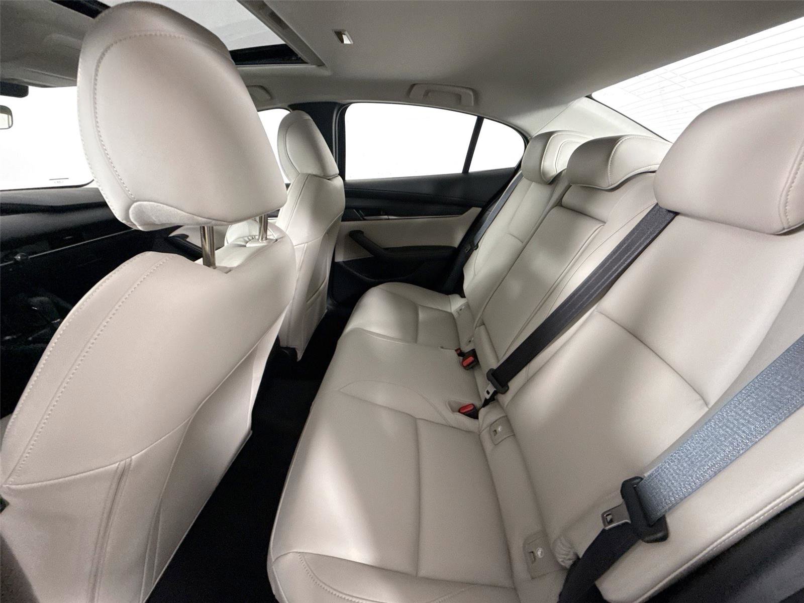 New 2026 MAZDA MAZDA3 2.5 S Sedan w/ Preferred Pkg image 31