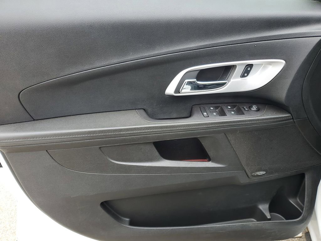 Used 2017 Chevrolet Equinox LT AWD/4WD image 22