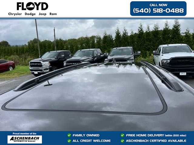 New 2025 Jeep Grand Cherokee L Overland w/ Luxury Tech Group IV image 8