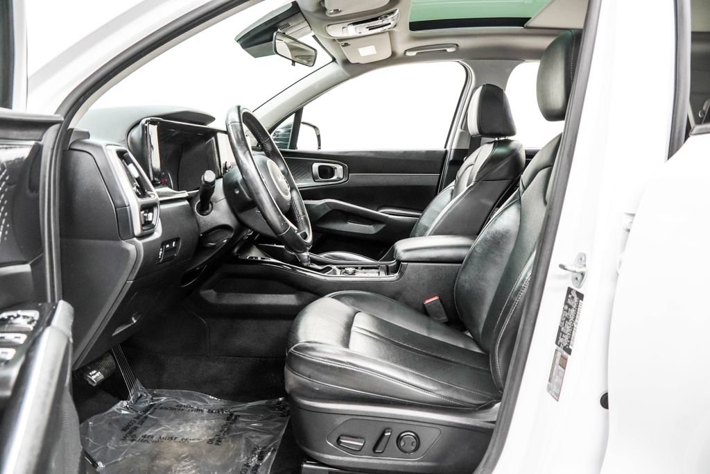 Used 2023 Kia Sorento S w/ Panoramic Sunroof Package FWD image 16