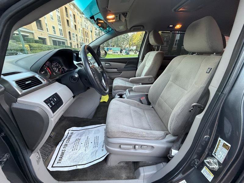 Used 2016 Honda Odyssey SE image 28