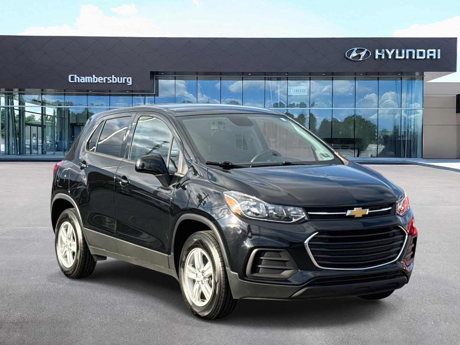 Used 2020 Chevrolet Trax LS w/ Tint and Cruise Package image 1