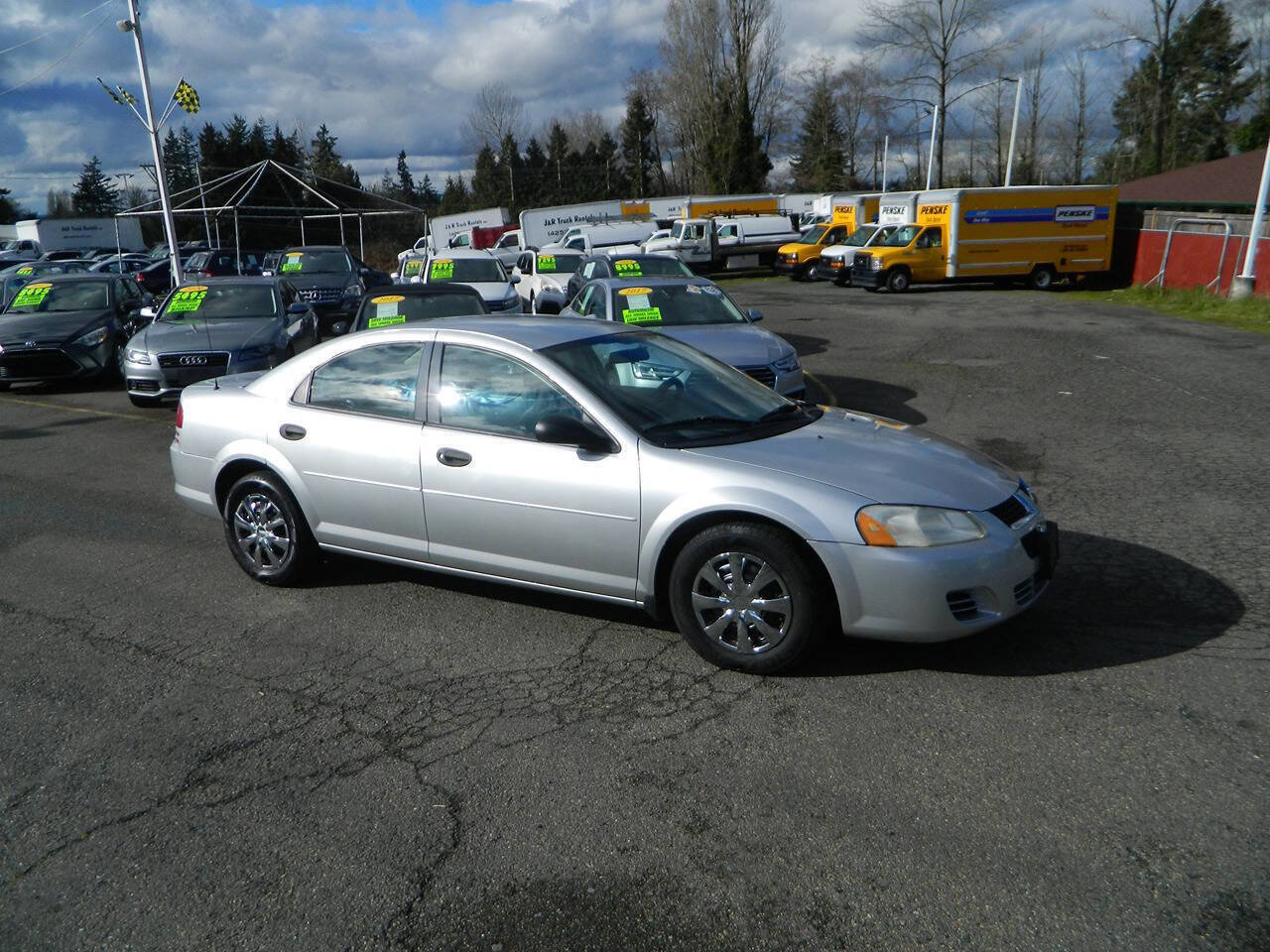 Used 2004 Dodge Stratus SE image 2