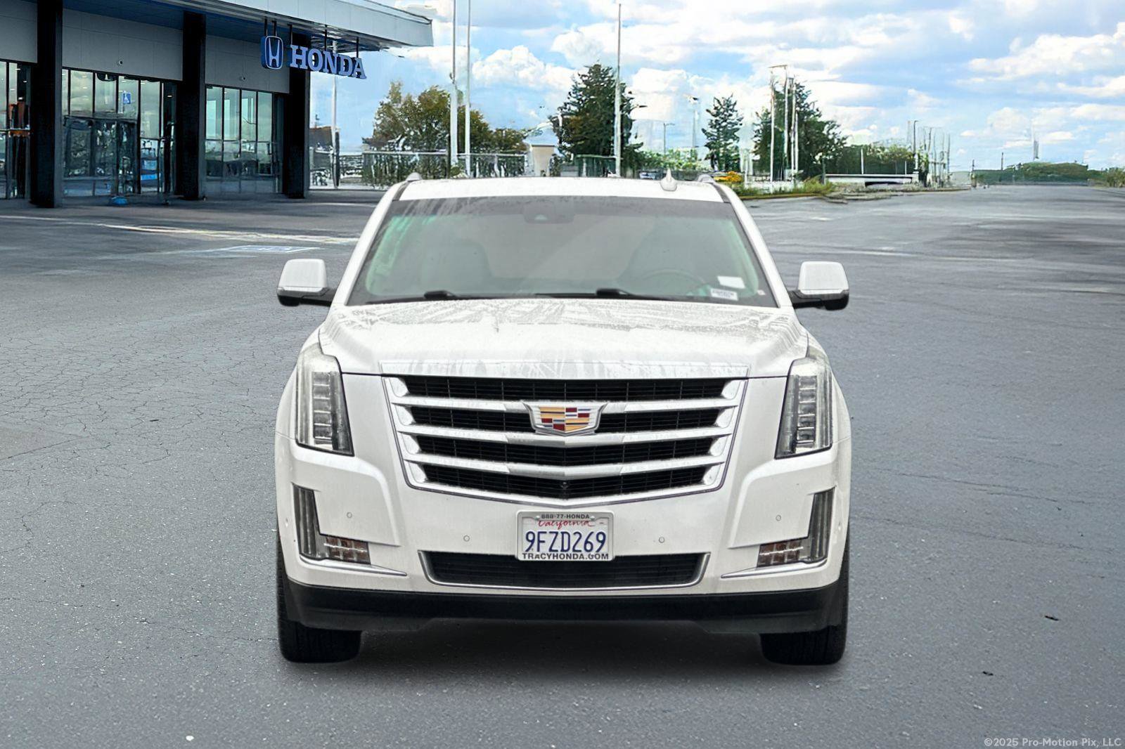 Used 2019 Cadillac Escalade Luxury image 14