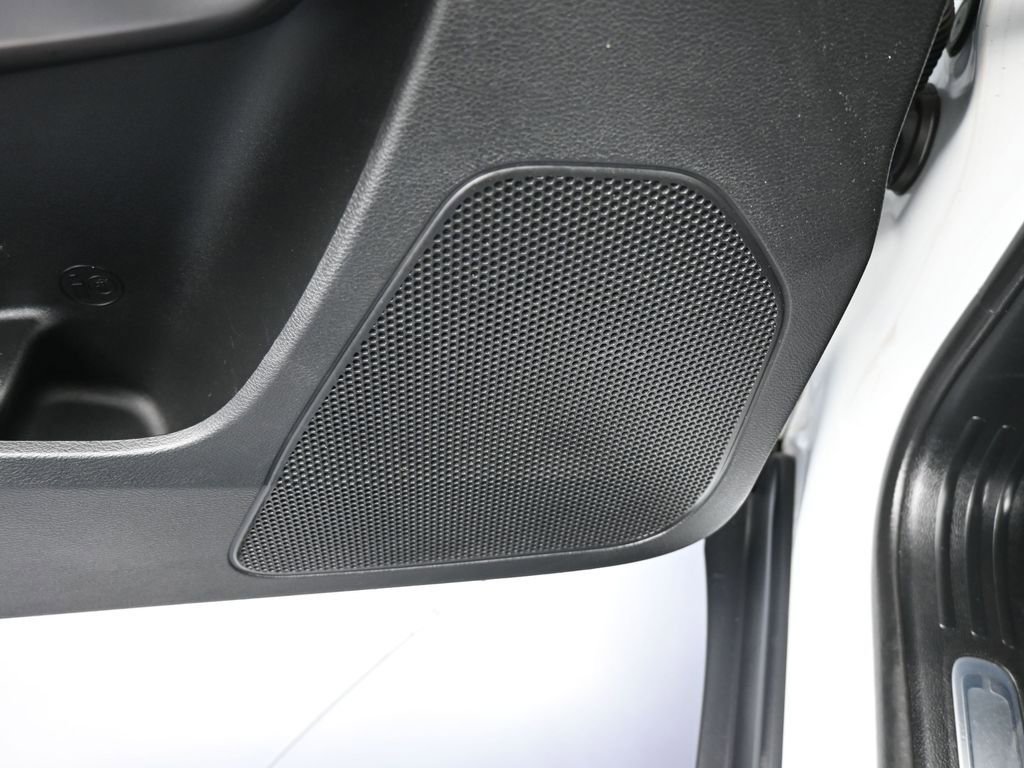 Used 2019 Jeep Cherokee Limited image 14