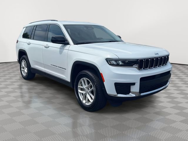 Used 2023 Jeep Grand Cherokee L Laredo RWD image 4