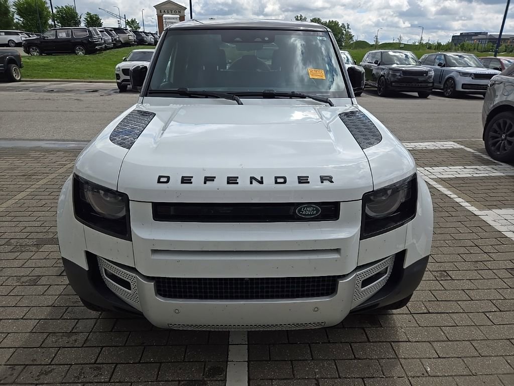 Used 2024 Land Rover Defender 110 S AWD/4WD image 2