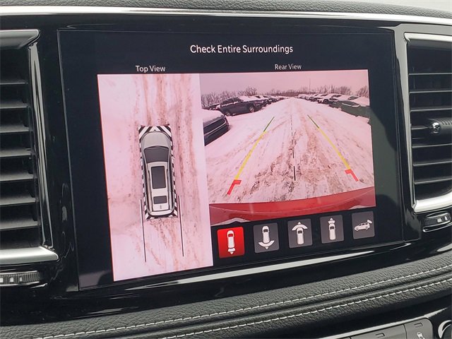 New 2026 Chrysler Pacifica Limited w/ Uconnect Theater Family Group image 28