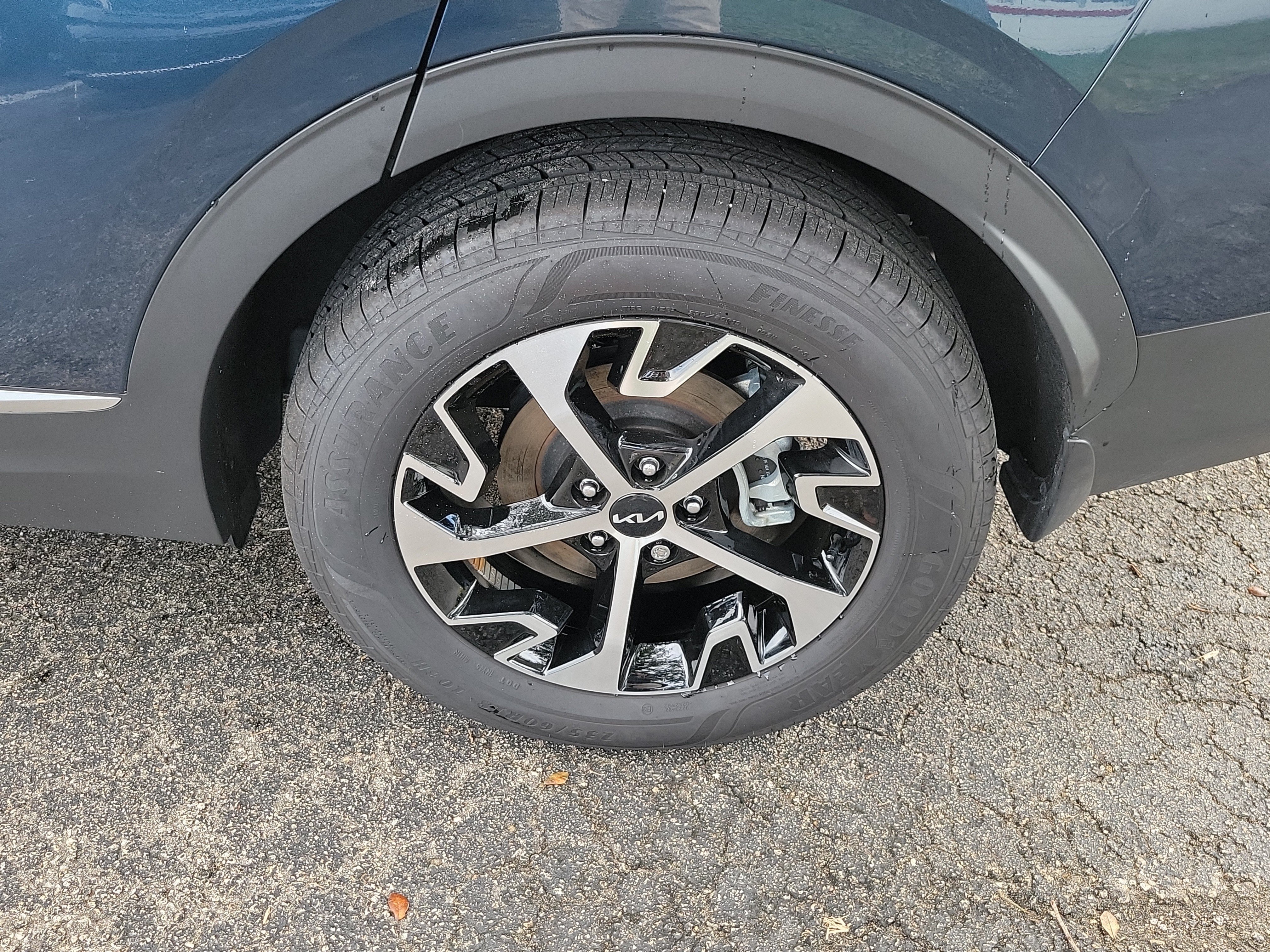 Certified 2025 Kia Sportage EX w/ EX Premium Package AWD/4WD image 39
